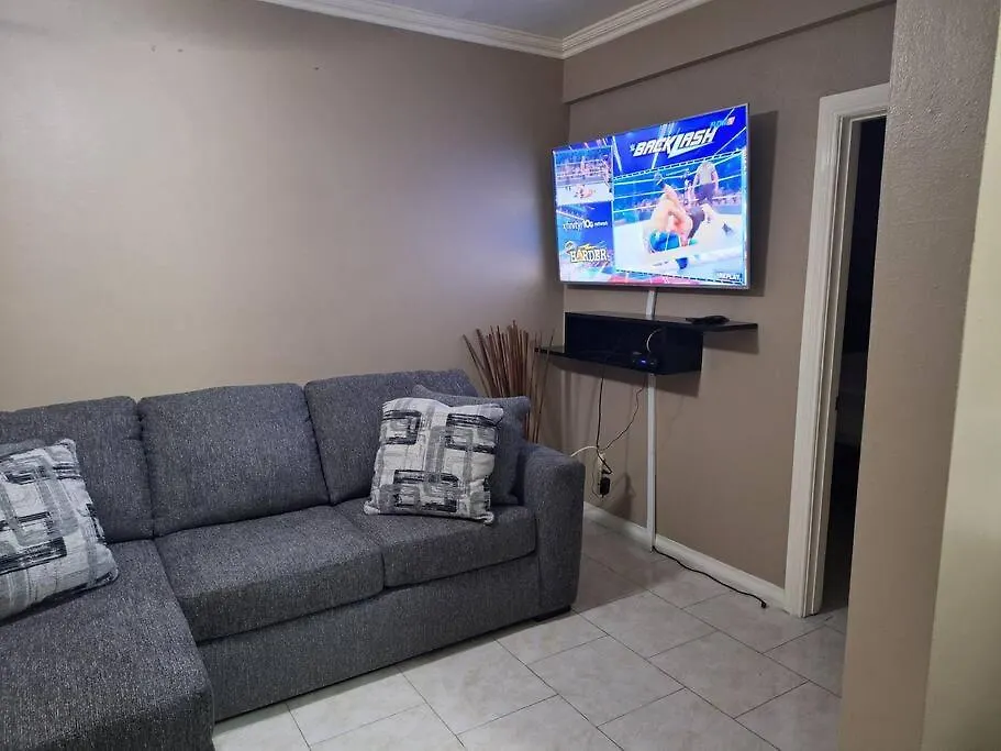 Appartamento Chateau Central At Sunbury Apts Kingston
